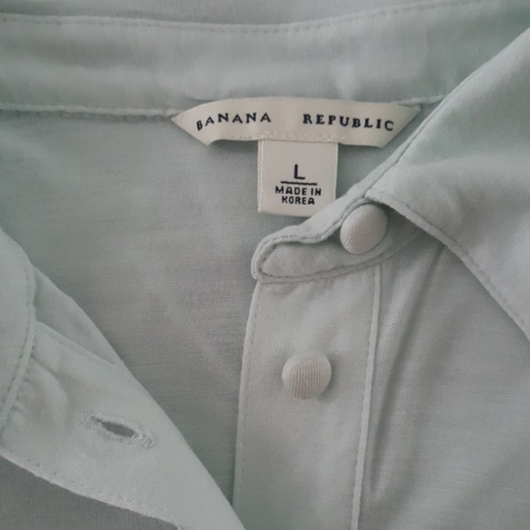 Banana Republic | Baby Blue Top - Picture 3 of 6